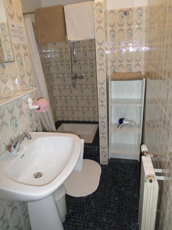 Hotel Du Littoral Camoel Room photo