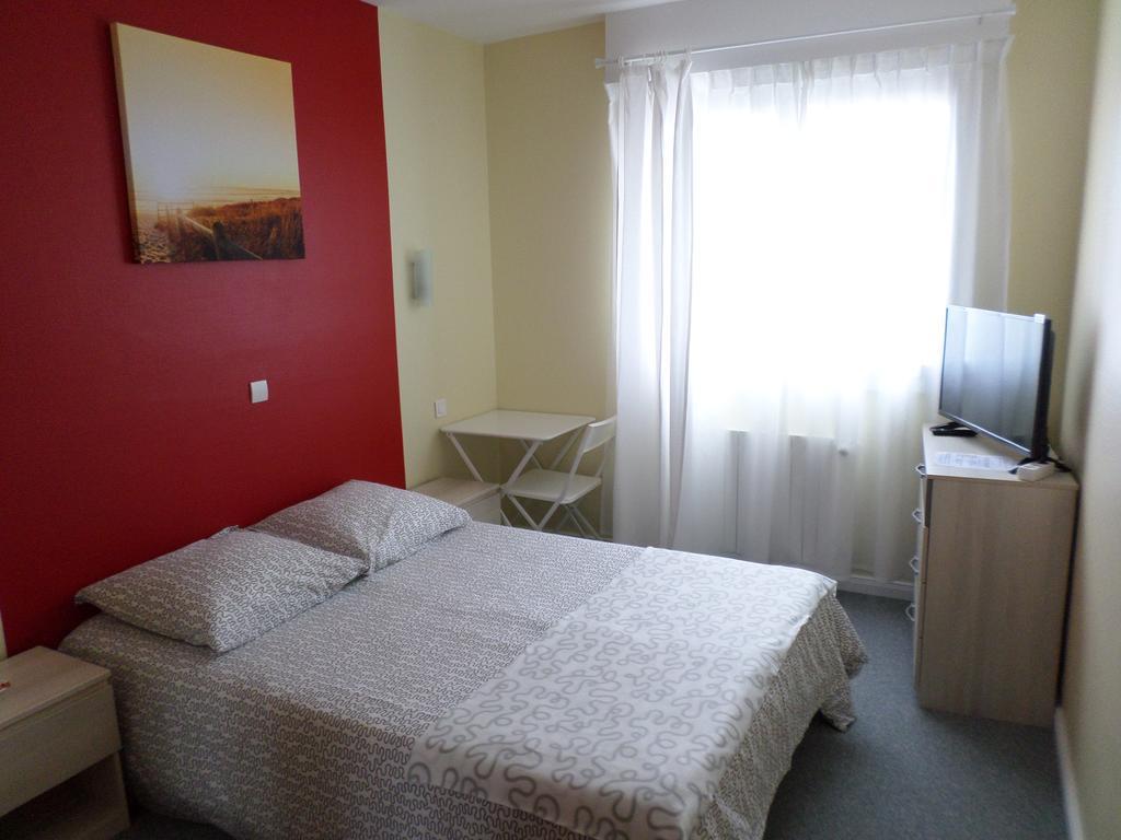 Hotel Du Littoral Camoel Room photo